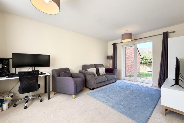 152, Bedford Drive, Fareham photo 3