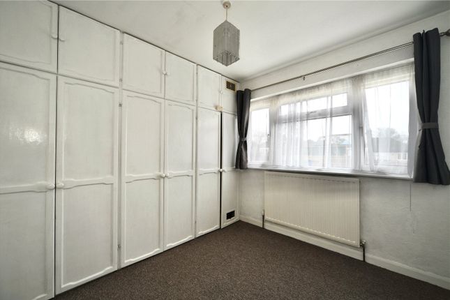 235A, Fullwell Avenue, Essex photo 4