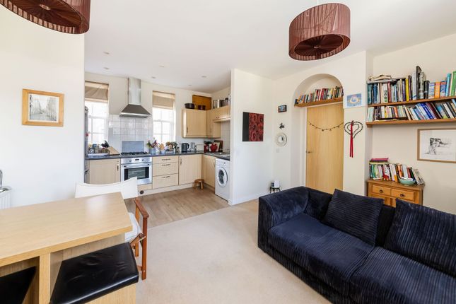 Flat 1, 3 Blue Mountains, Wallingford photo 3