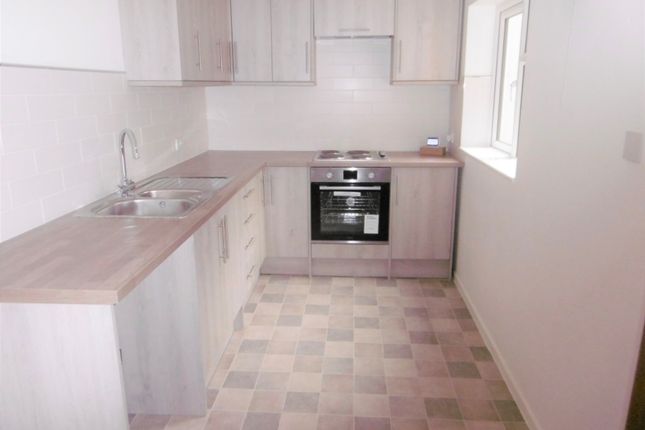 Thumbnail Flat to rent in Orchard Close, Sleaford