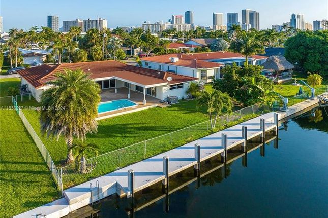 Property for sale in 461 Alamanda Dr, Hallandale Beach, Florida, 33009, United States Of America