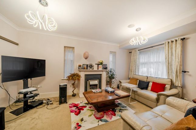 10, Fauna Close, Stanmore photo 2