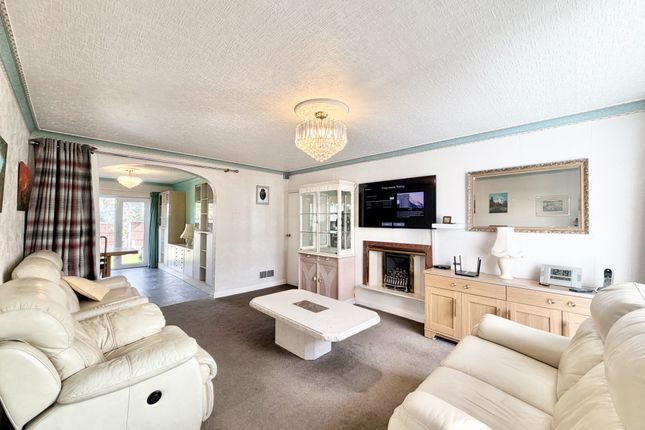 14, Lowick Drive, Poulton-Le-Fylde photo 3
