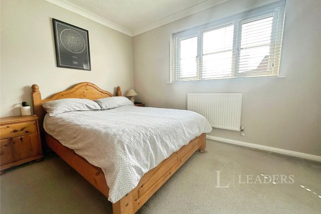 29, Thresher Close, Hertfordshire photo 4