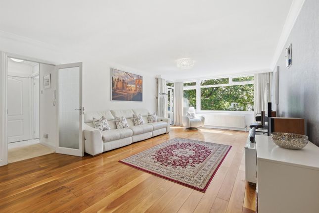 Flat 5, Walbrook, 33, Woodford Road, South Woodford photo 4
