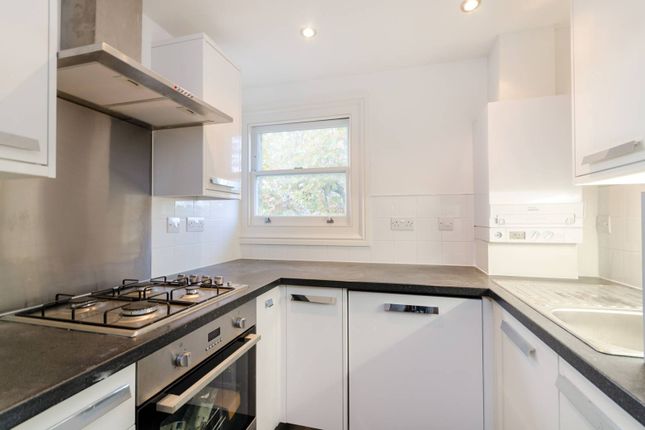 Thumbnail Flat to rent in Berrylands Road, Surbiton