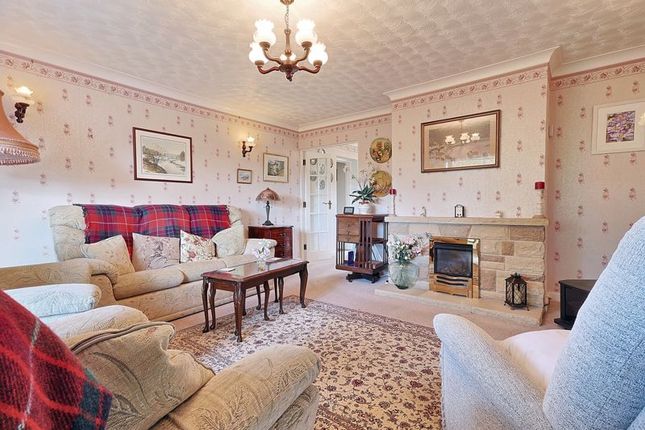 10, Manor Bend, Brixham photo 3