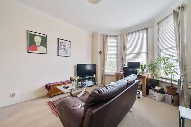 6b, Surbiton Hill Park, Surbiton photo 3