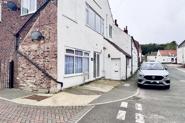 2 Bedroom Flat in YO14 0NN