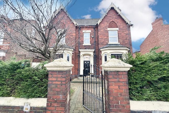 18, Hartburn Lane, Stockton-On-Tees photo 2