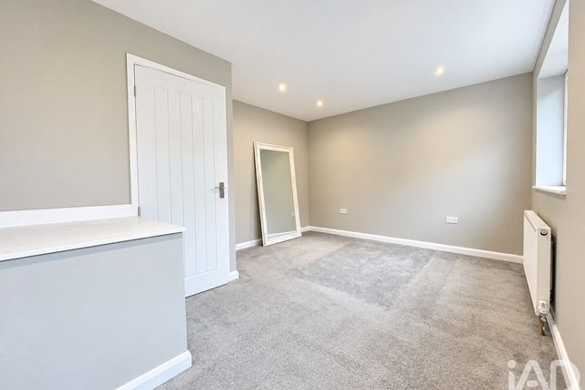 2, Hillfray Drive, Coventry photo 3