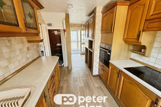 136, CARDIFF photo 5