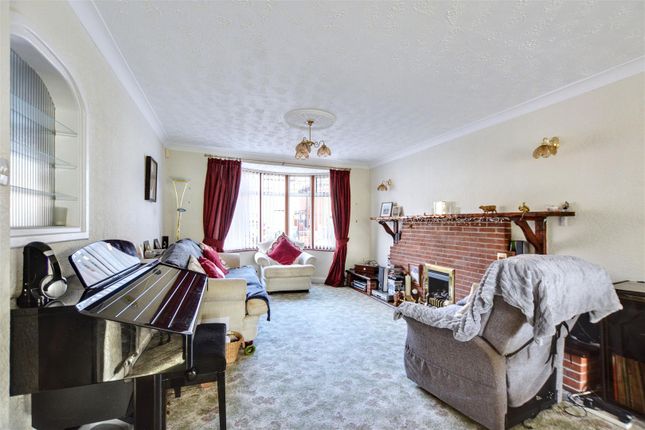 20, Lynden Avenue, Nottingham photo 3
