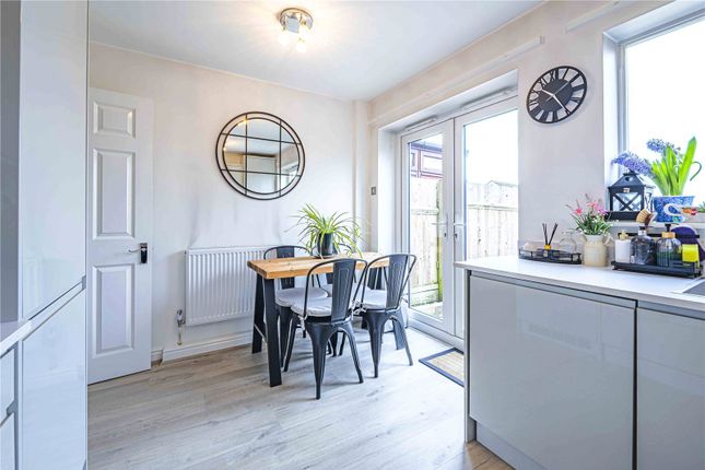 19, Halliday Close, Radlett photo 4