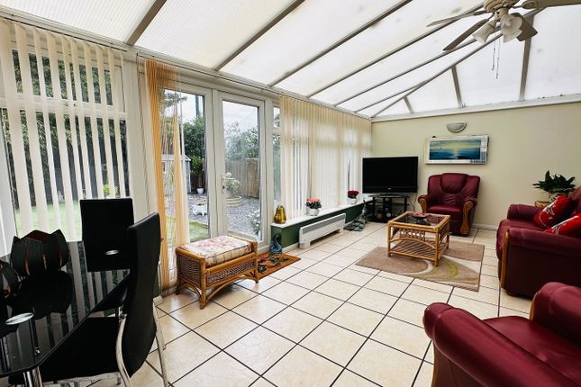 24, Fern Grove, Lincoln photo 3