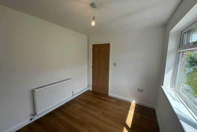 6 Forest View, Cimla photo 5