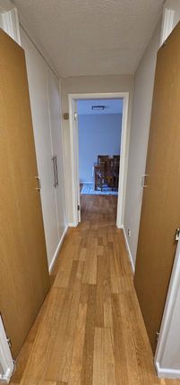 4, Vicarage Way, Slough photo 4