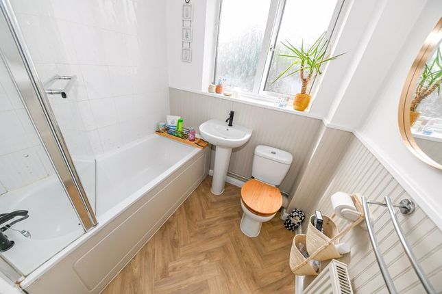 8, Springwood Avenue, Waterlooville photo 4