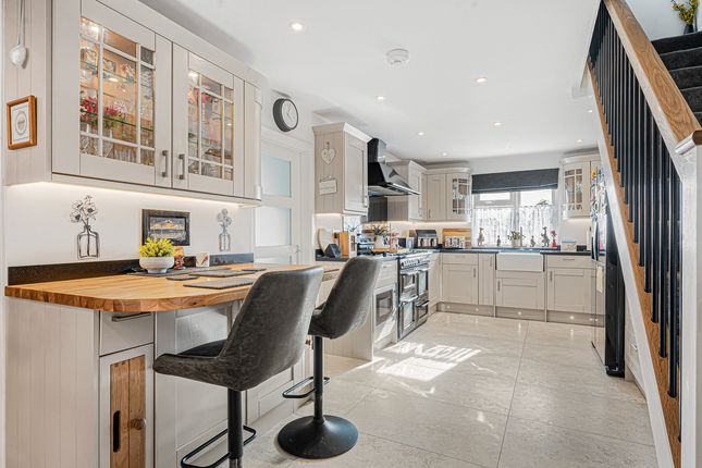 60, Fairfax Road, Chalgrove photo 2