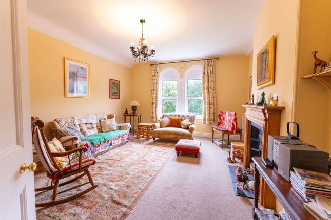 3 York House, Temple Avenue, Llandrindod Wells photo 4