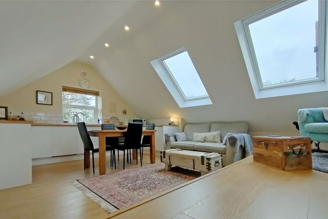 Flat 5, Hatton House, Bepton Road, Midhurst photo 4