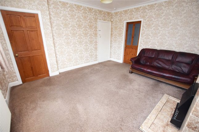 92, Cross Flatts Grove, Leeds photo 5