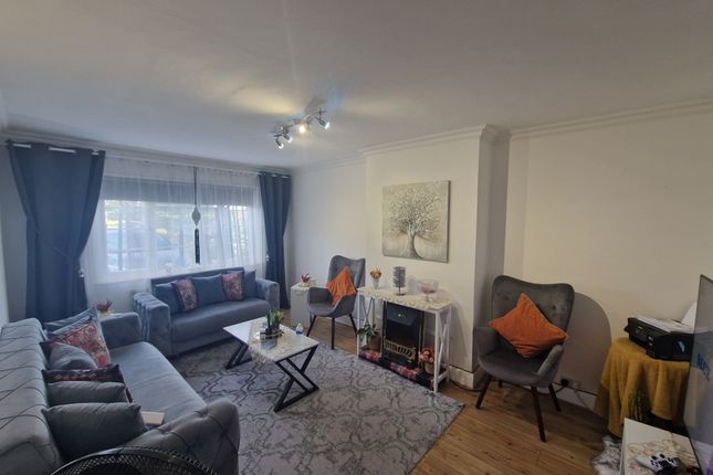 74, ST. ALBANS photo 2