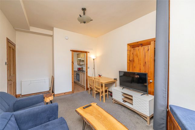 1/4, Burns Place, Edinburgh photo 4