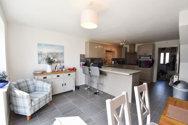 11, Buckminster Drive, Skegness photo 3