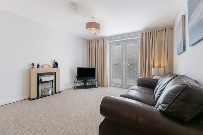 2, Cowan Avenue, Renfrewshire photo 2