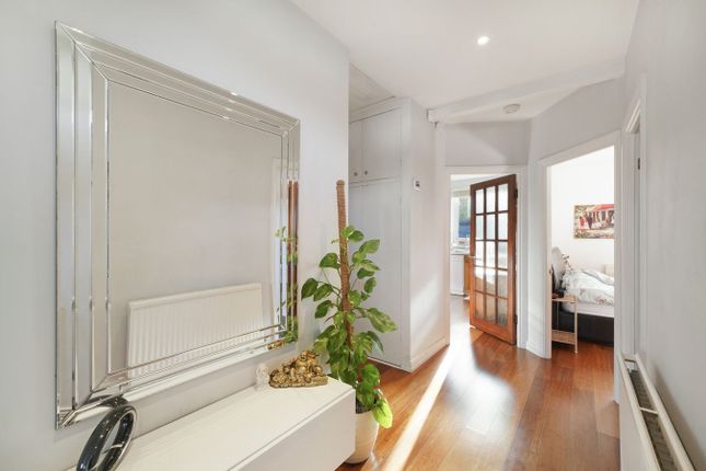35, Eastern Avenue, Pinner photo 3