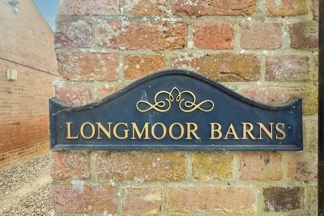 3 Longmoor Barns, Cublington Road, Aston Abbotts photo 2