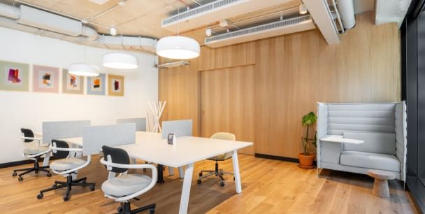 Thumbnail Office to let in Princess Way, Swansea, Mid-Glamorgan