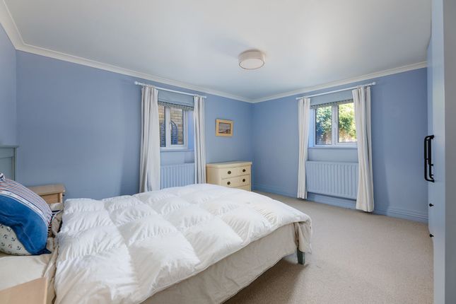 2 The Glade, Coningham Road, London photo 4