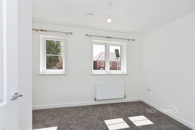 6, Systems Way, Camberley photo 4
