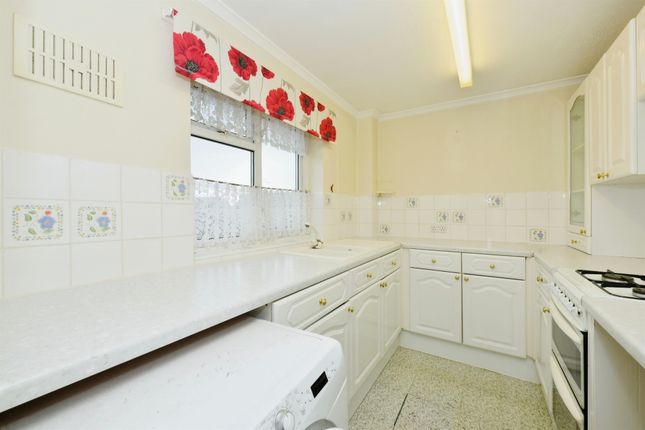Maisonette for sale in Perrysfield Road, Cheshunt, Waltham Cross