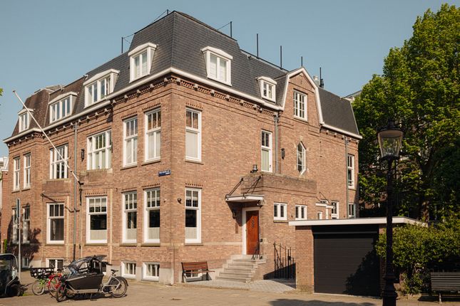 Thumbnail Villa for sale in Prins Hendriklaan 49, Netherlands
