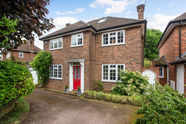 Thumbnail Detached house for sale in Charmouth Road, St. Albans