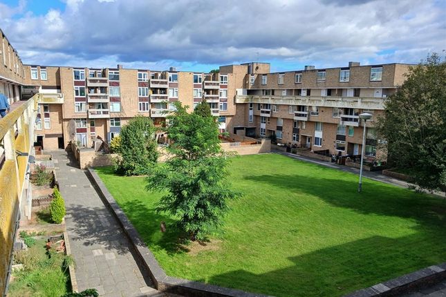 1-bed flat on 148, Waterloo Walk, WASHINGTON, £15,000