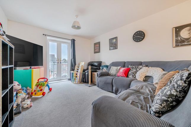 FLAT 5, Fullbrook Avenue, Reading, Reading photo 2