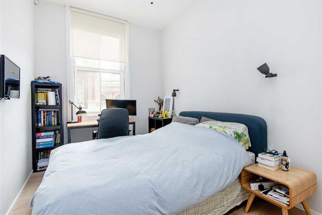 Flat for sale in Charterhouse Street, London