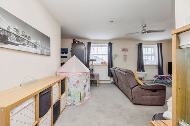 13, Onyx Walk, Cornwall photo 4