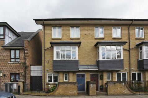 4-bed house on 56 Birch Grove, Leytonstorne, London, £599,950