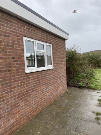Bungalow to rent in 2 Bed Bungalow, Beatty Road, Eastbourne