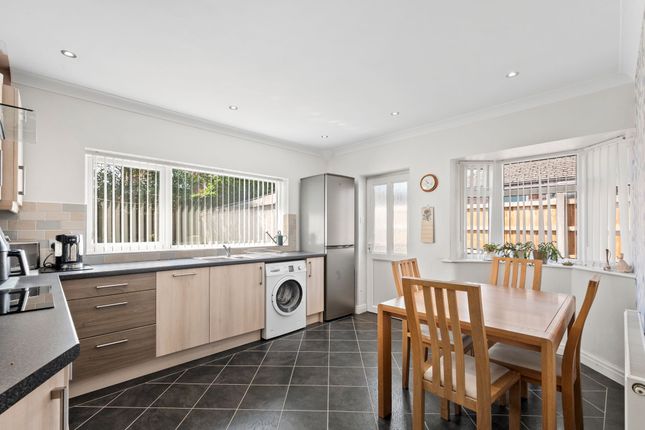 8 Oak Tree Road, St. Helens photo 4