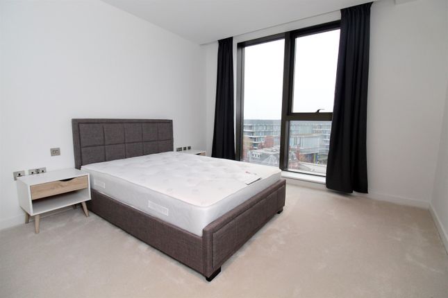 Flat to rent in 1 Newcastle Place, London