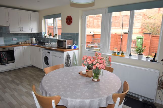 4, Fowey Close, Exeter photo 4