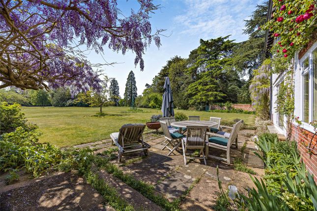 Lindens,, Upper Woolhampton, Berkshire photo 4