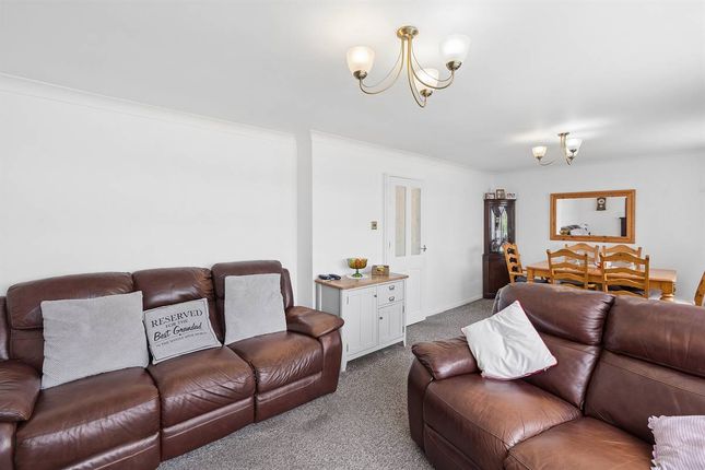 1, Enticott Close, Whitstable photo 4