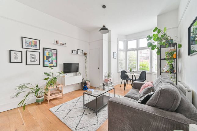 Thumbnail Flat to rent in Canonbie Road, Forest Hill, London